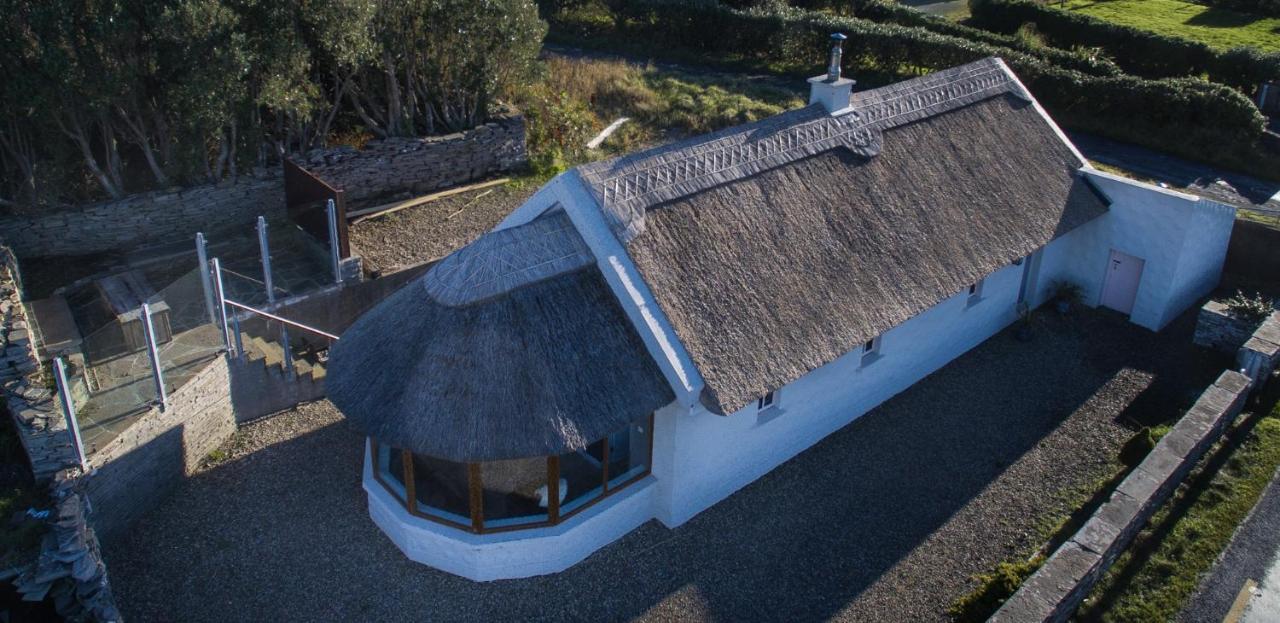 Storytellers Cottage Ballycotteen Ngoại thất bức ảnh