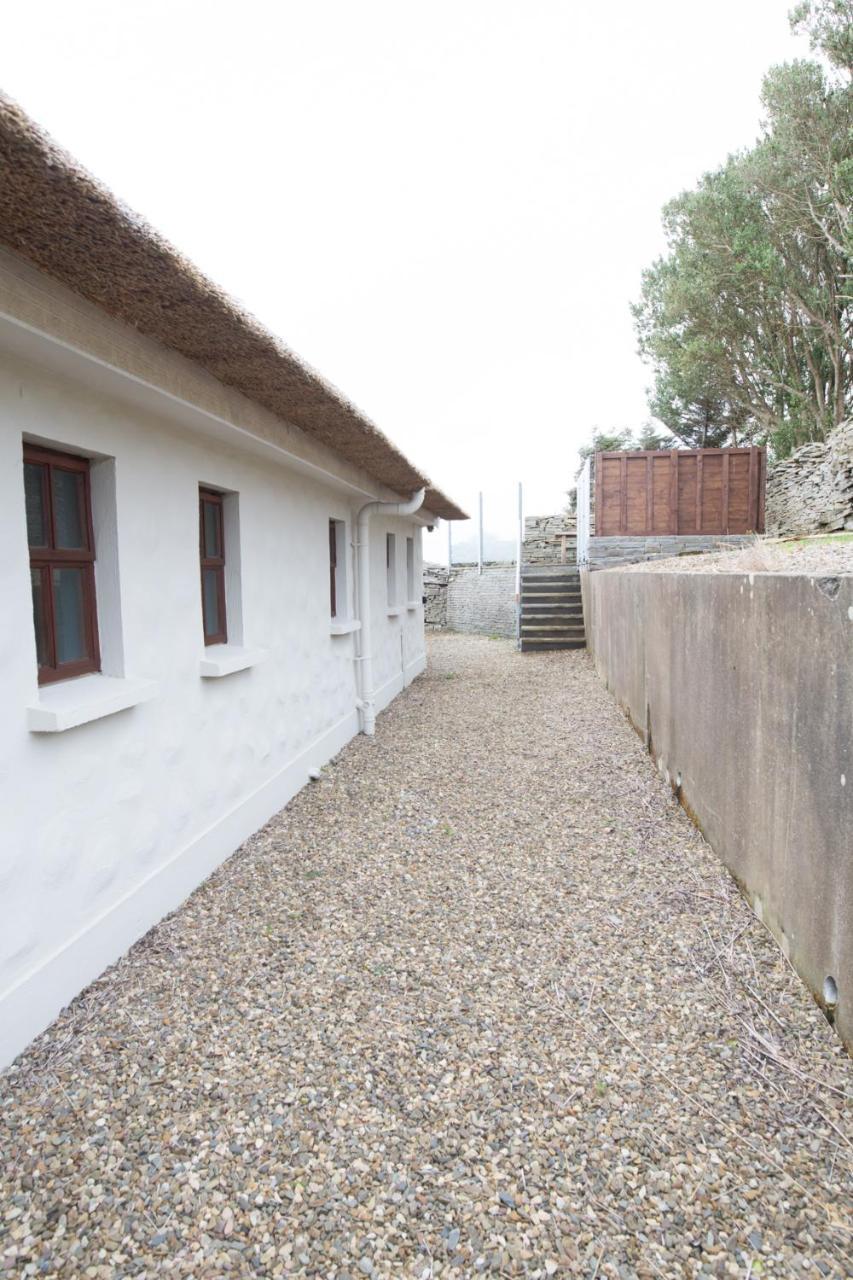 Storytellers Cottage Ballycotteen Ngoại thất bức ảnh
